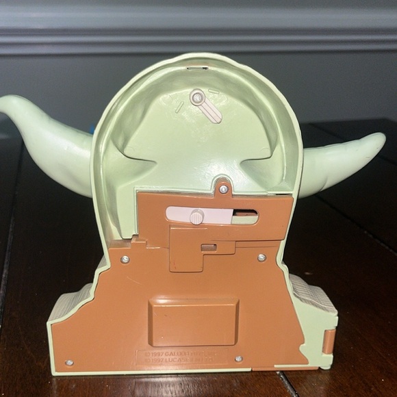 STAR WARS MICRO MACHINES YODA TRANSFORMING PLAYSET 1997 YODA HEAD ONLY - Picture 2 of 7